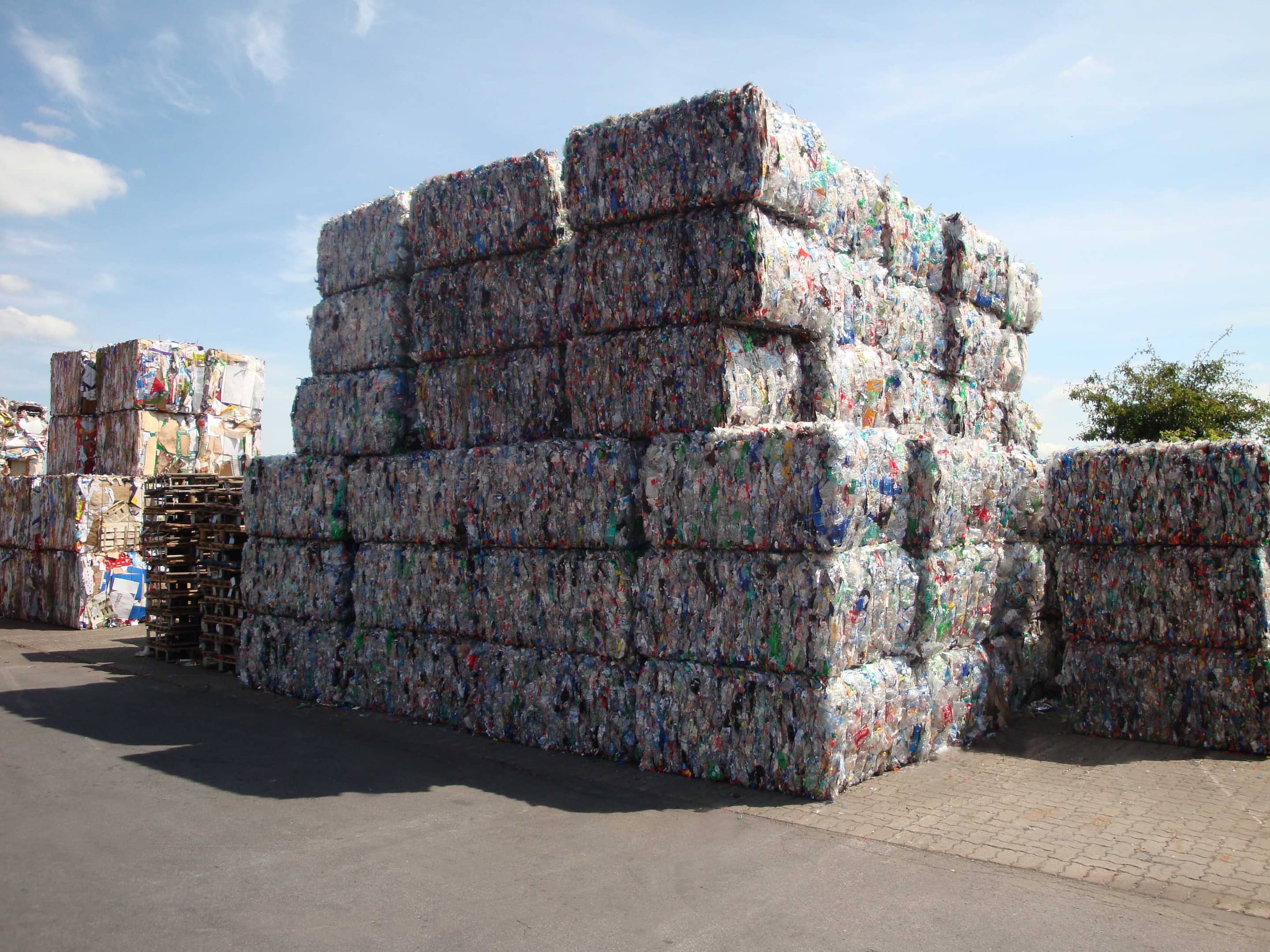 Austropressen channel balers PET-bottles