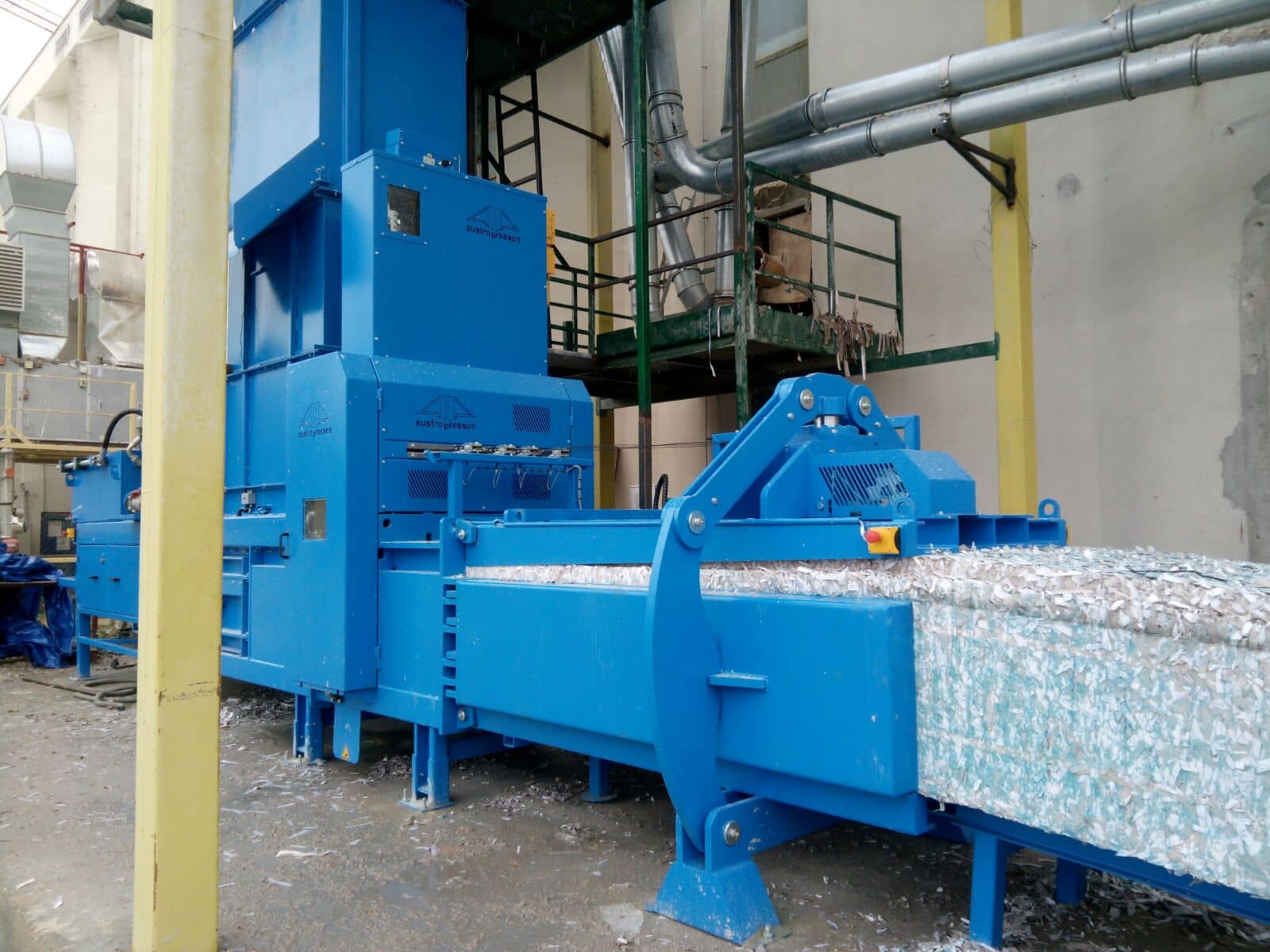 Austropressen industrial baler APK-ES