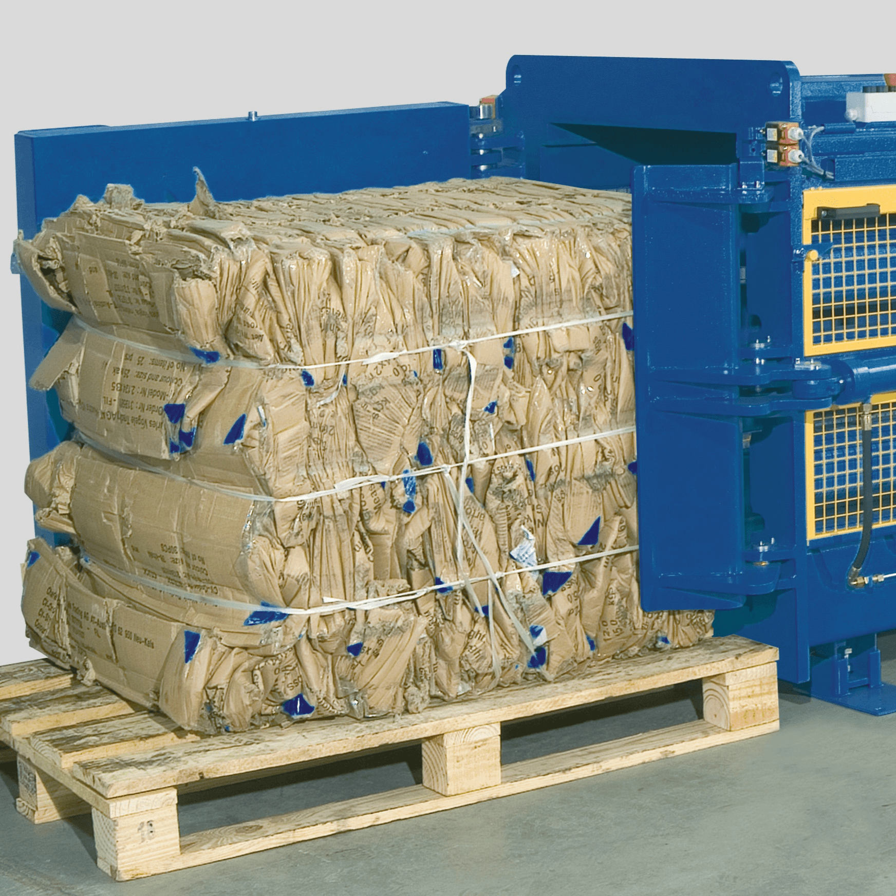 Austropressen horizontal baler AP