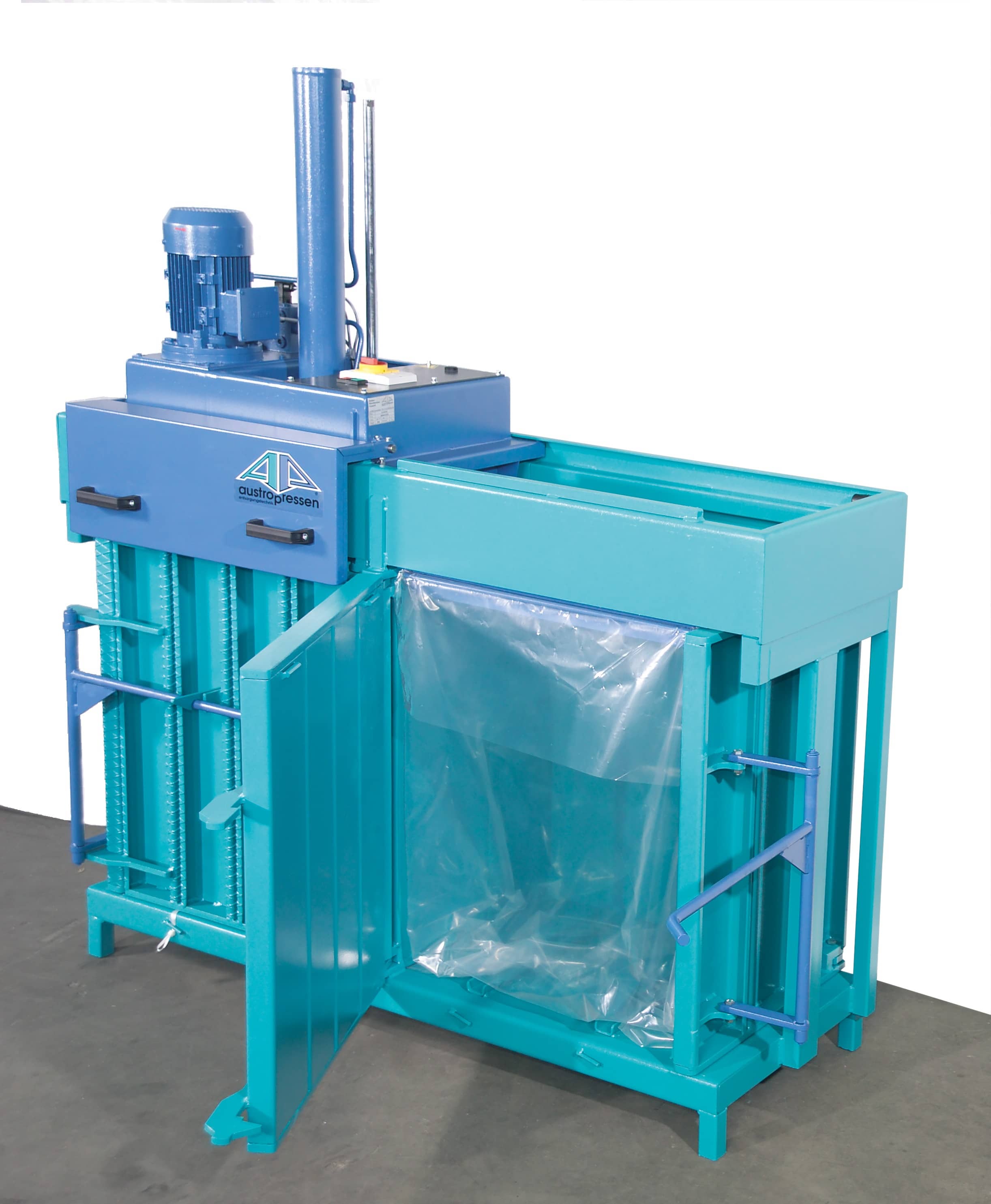 Austropressen vertical baling press Kompakt multi chamber baler