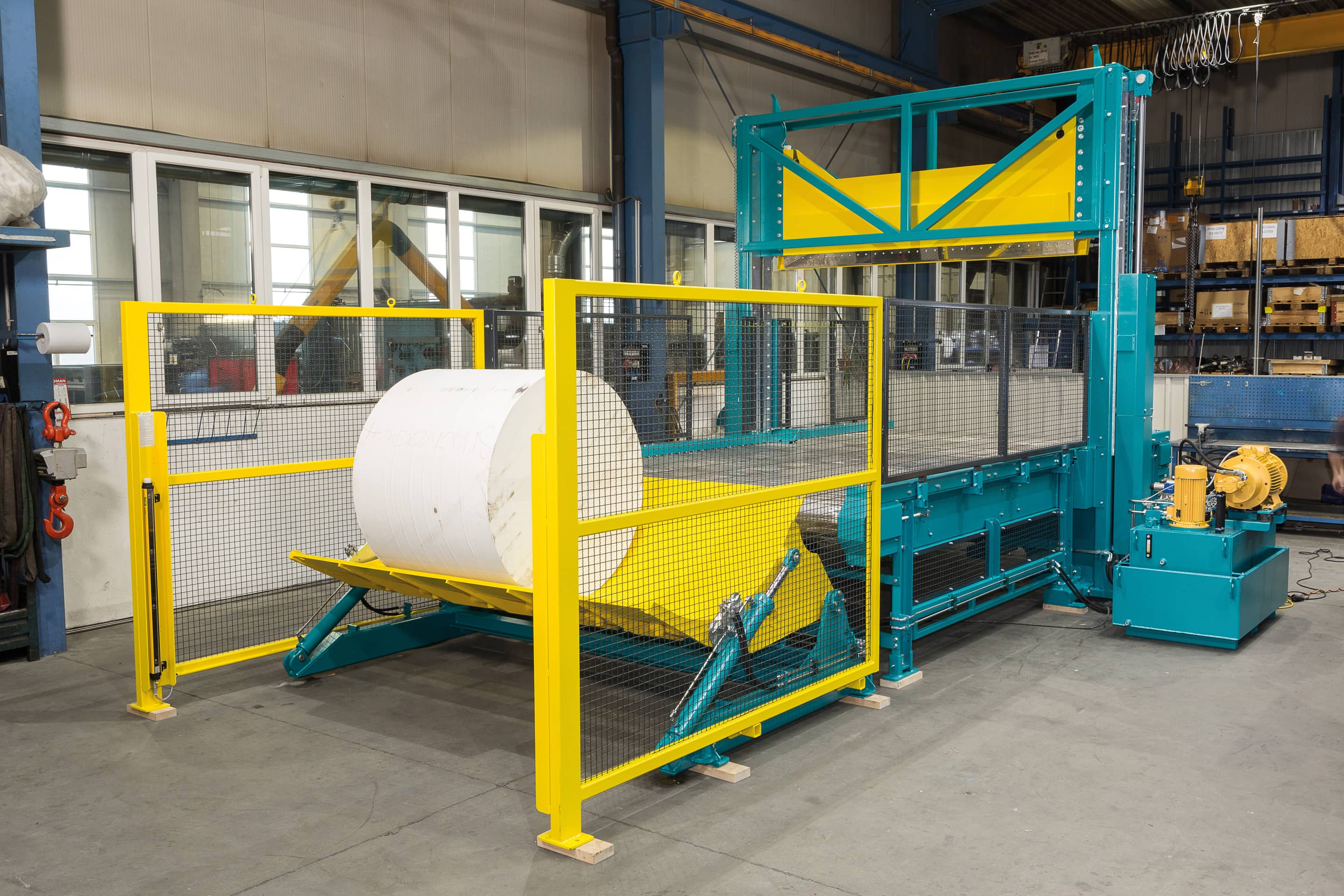 Rollenspaltanlage RS 42 mit Rollenheber Austropressen