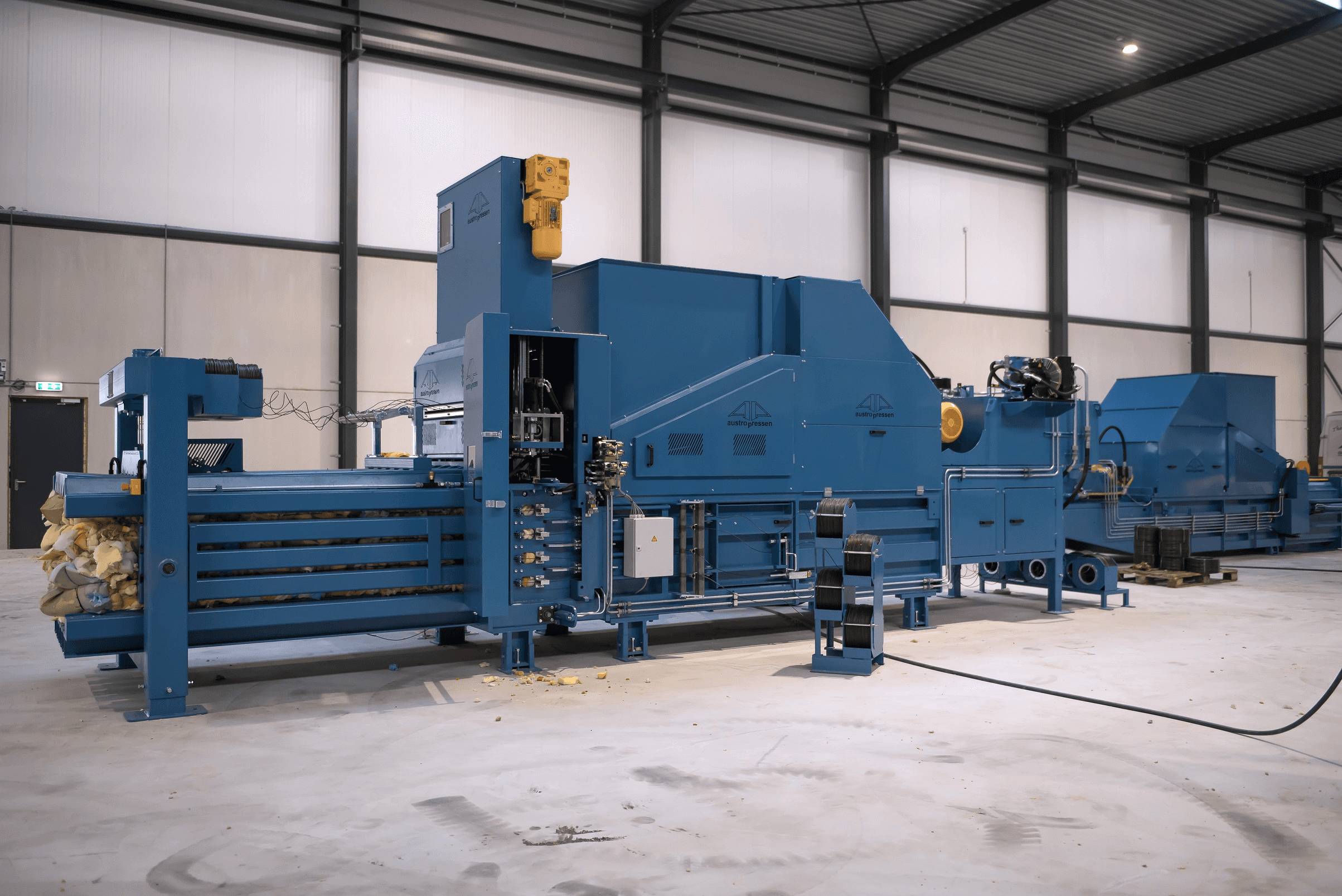 Automatic foam baler APK-F by Austropressen